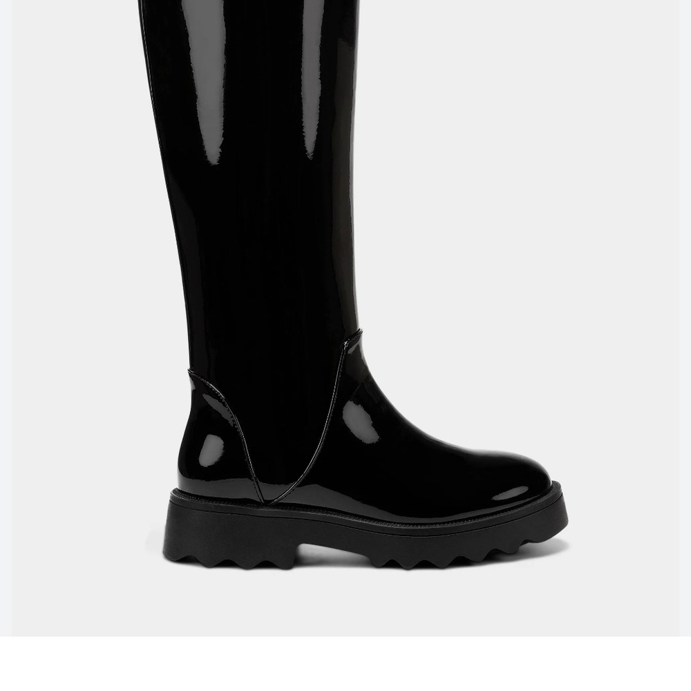 Sleek Black Women's Rain Boots